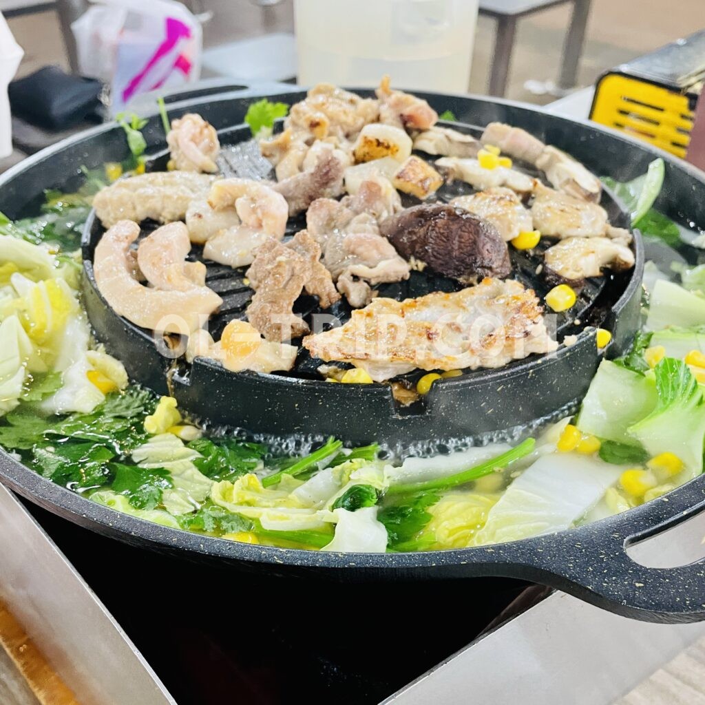 【ジュロンイースト 】激安タイ焼肉のムーカタ 「Siam Square Mookata」でお腹いっぱい【シンガポールでグルメ旅】